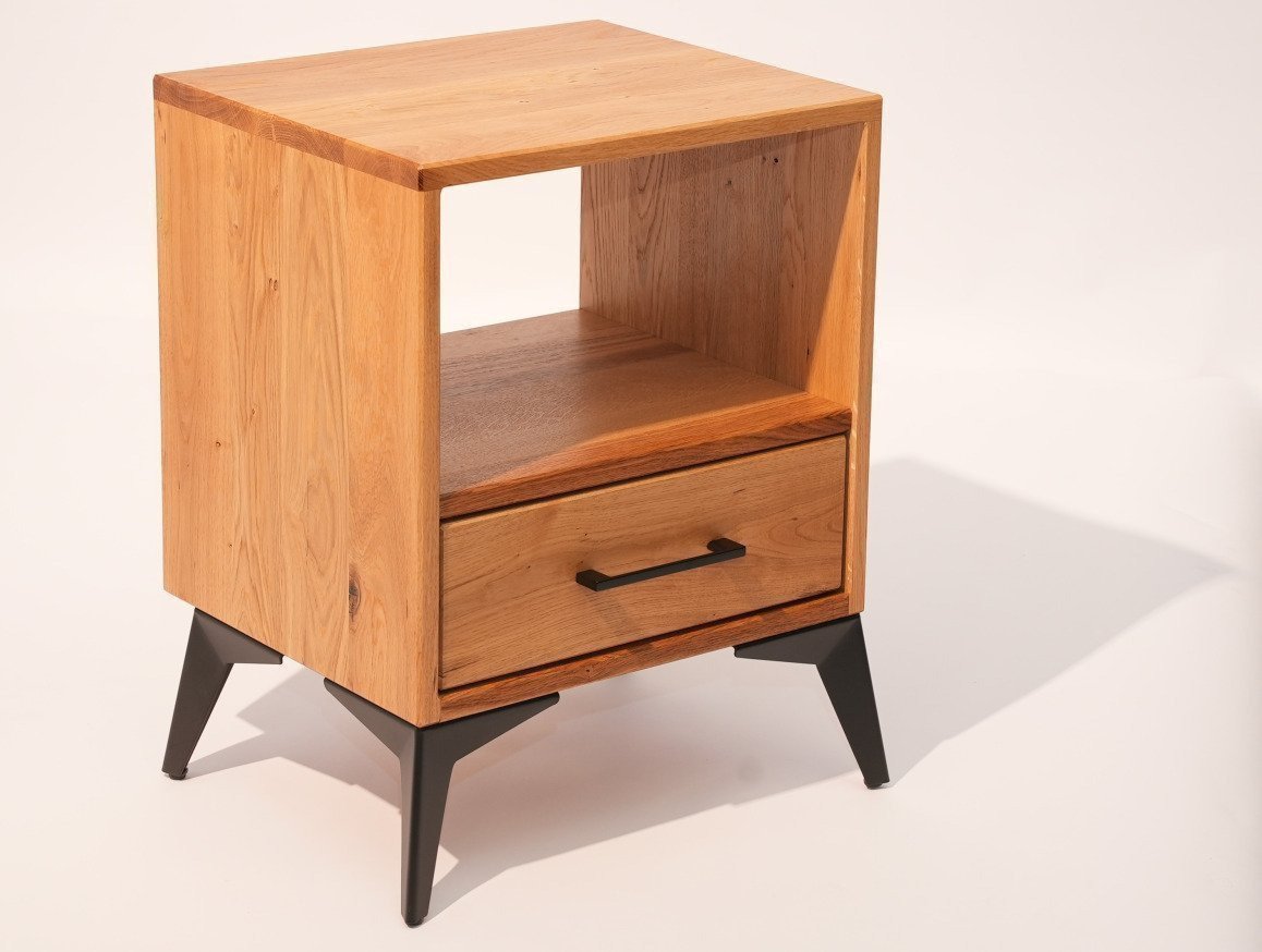 Szafka nocna z litego drewna